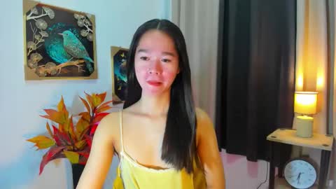 yourtinybunny online show from May 8, 11:26 am