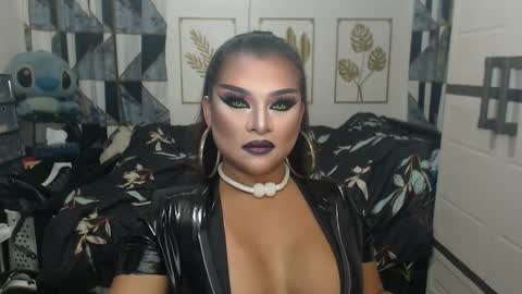 Snapshot of yourtrannyqueenxxx chatting on September 16, 11:06 pm Anastacia Grey online show from September 16, 11:06 pm