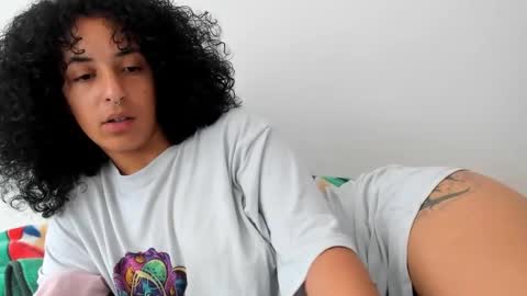 elizabeth  ju   online show from February 17, 5:21 pm