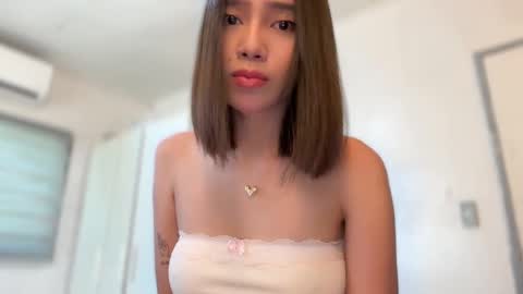 YowgineTheGreat online show from March 24, 4:17 am