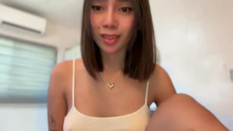 YowgineTheGreat online show from March 28, 5:07 am