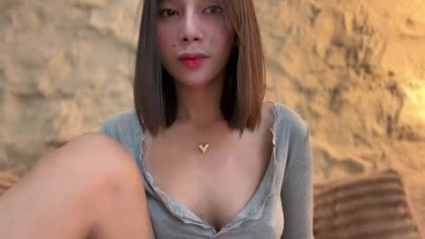 YowgineTheGreat online show from April 1, 7:42 am