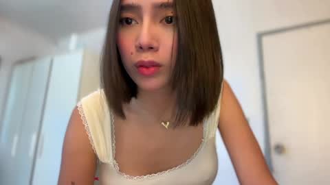 YowgineTheGreat online show from April 9, 3:06 am