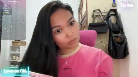 yrdrmgrl_jennie26 online show from May 2, 1:16 pm