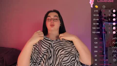 Ysabell online show from December 11, 9:52 am