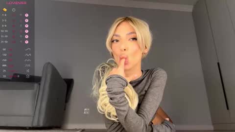 yuakiss online show from January 18, 5:11 am