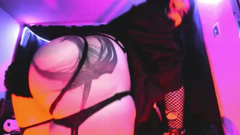 Yue Eclipsa online show from March 19, 7:01 am