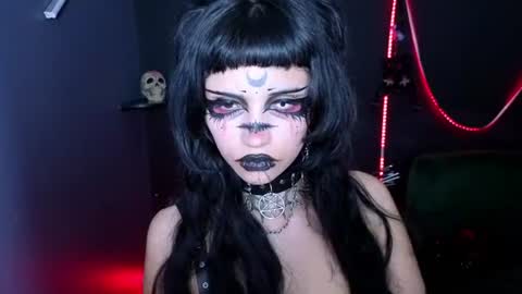 yueeclipssa online show from July 2, 6:14 pm