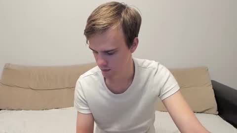 Snapshot of yueslang chatting on October 6, 6:16 pm Yue Lang and Samm online show from October 6, 6:16 pm