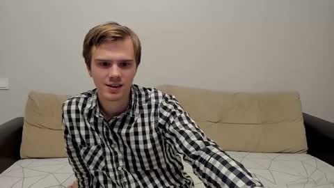 Yue Lang and Samm online show from November 7, 7:14 pm