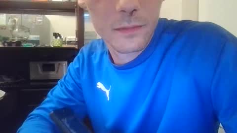 yugtwink03 online show from June 8, 12:03 am