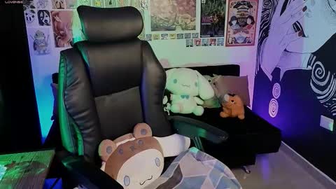    rawr   Anne Independent model      online show from September 29, 11:53 pm