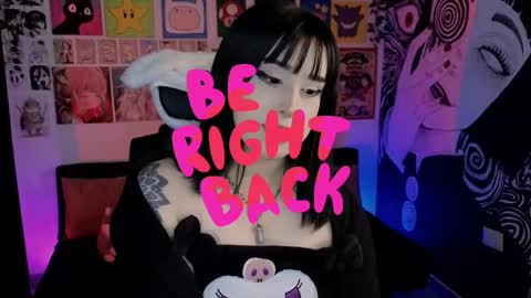    rawr   Anne Independent model      online show from October 9, 7:56 pm