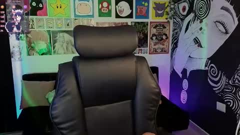    rawr   Anne Independent model      online show from November 27, 6:32 pm