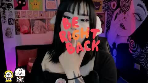    rawr   Anne Independent model      online show from December 16, 4:45 pm