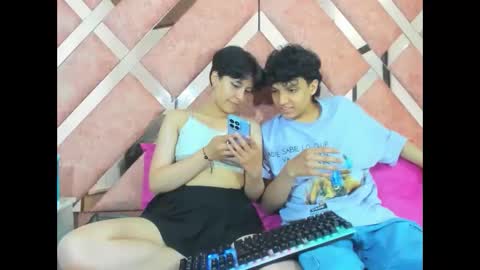 Snapshot of yui_and_rin_ chatting on December 5, 3:04 am Yui Rin online show from December 5, 3:04 am