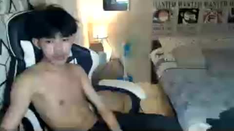 Snapshot of yujinro_18 chatting on June 12, 3:00 pm yujinro_18 online show from June 12, 3:00 pm