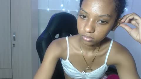 Snapshot of yukari_pr chatting on October 25, 3:14 am YUKARI online show from October 25, 3:14 am