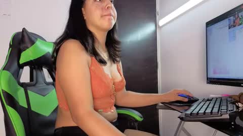 Snapshot of yukioprincess22 chatting on February 23, 7:33 pm yukioprincess22 online show from February 23, 7:33 pm