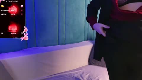 Yuko online show from October 14, 8:20 pm