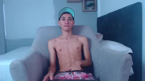 yulian_vasquez online show from February 16, 12:10 pm