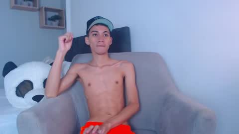 yulian_vasquez online show from February 23, 12:16 pm