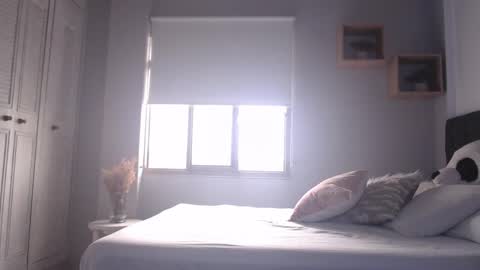 yulian_vasquez online show from February 24, 12:05 pm