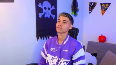 yulian_vasquez online show from October 16, 12:28 pm