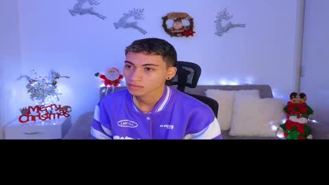 yulian_vasquez online show from December 20, 12:12 pm