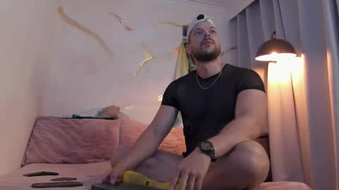 Snapshot of yulianpereira25 chatting on January 14, 11:42 pm yulian 2811 online show from January 14, 11:42 pm