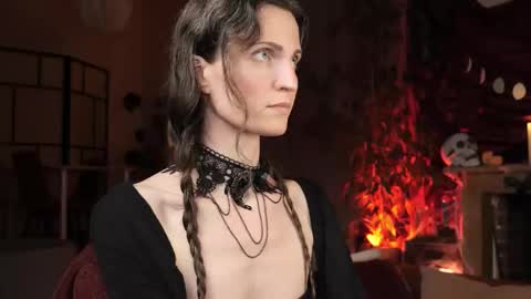 yulla dao online show from October 29, 5:14 pm