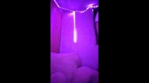 yulx_pops online show from May 30, 5:37 am