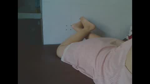 yumi123_ online show from October 17, 2:04 am