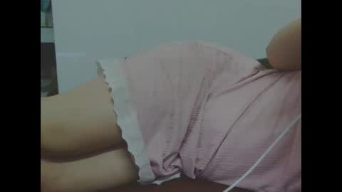 yumi123_ online show from October 25, 1:57 am