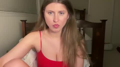 yumiandwolf online show from March 3, 3:45 am