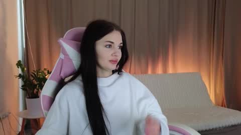 yumieast online show from January 15, 7:57 am