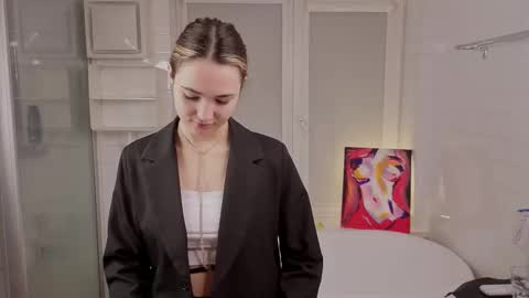 Emily online show from February 9, 4:55 pm