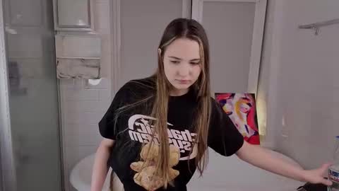 Emily online show from February 24, 6:28 pm