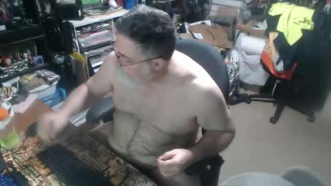 yummyflguy online show from June 1, 8:43 pm