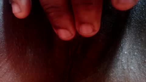 Snapshot of yummyhotclit4 chatting on February 16, 10:17 pm jessy online show from February 16, 10:17 pm