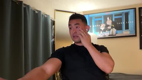 yumyummike online show from November 12, 4:24 am