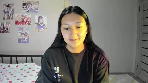 Yumi online show from February 6, 12:30 pm