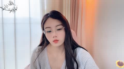 YunEr online show from December 12, 2:37 am