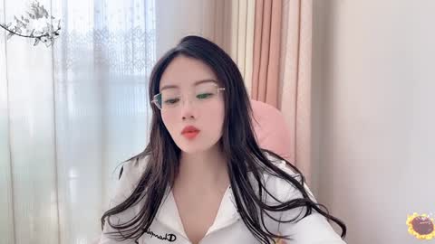 YunEr online show from December 14, 2:56 am