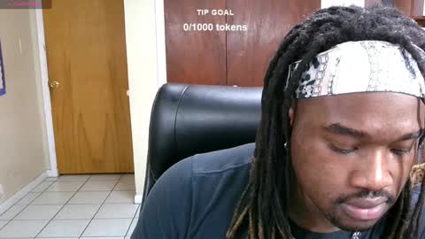 Snapshot of yungbbcbro chatting on January 3, 5:28 am Octavian online show from January 3, 5:28 am