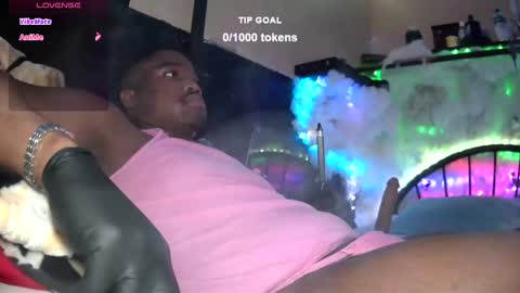 Snapshot of yungbbcbro chatting on January 6, 7:09 am Octavian online show from January 6, 7:09 am