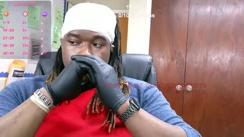 Snapshot of yungbbcbro chatting on February 22, 5:23 am Octavian online show from February 22, 5:23 am