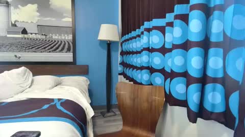 yungbul1 online show from December 1, 9:31 pm