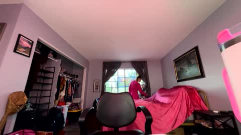 Snapshot of yungfemslut chatting on September 24, 1:20 am BbyTSSLut online show from September 24, 1:20 am