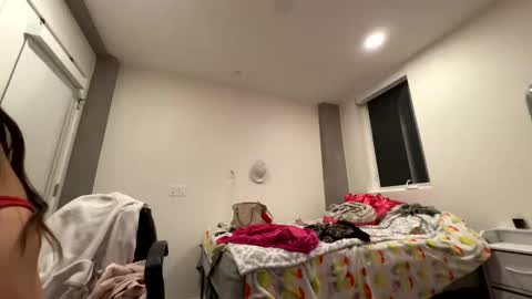 Snapshot of yungfemslut chatting on October 28, 3:32 am BbyTSSLut online show from October 28, 3:32 am